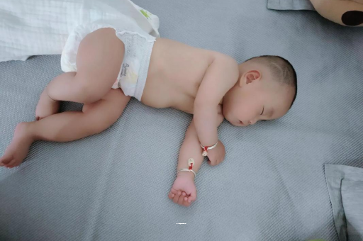 仙桃孕妇显怀早的原因